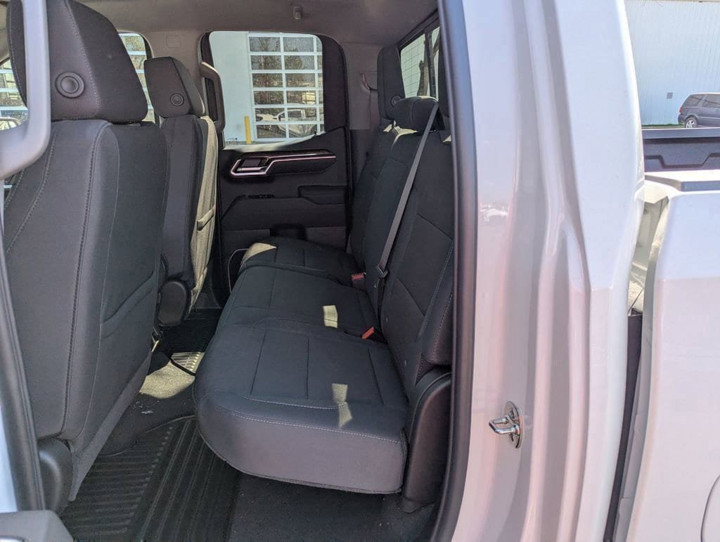 New 2026 GMC Sierra 1500 SLE w/ X31 Off-Road Package AWD/4WD image 13