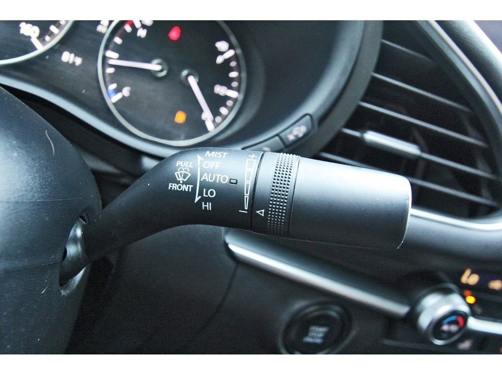 Used 2023 MAZDA MAZDA3 s image 18