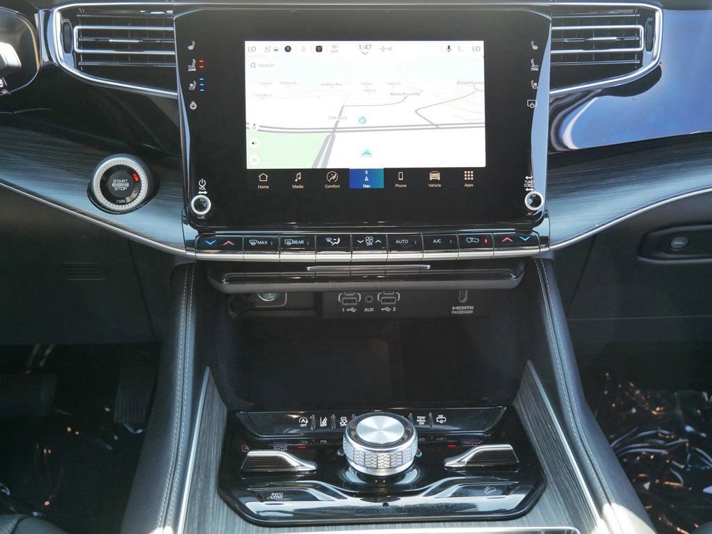 Used 2023 Jeep Wagoneer Series III w/ Flexible Seating Group image 16