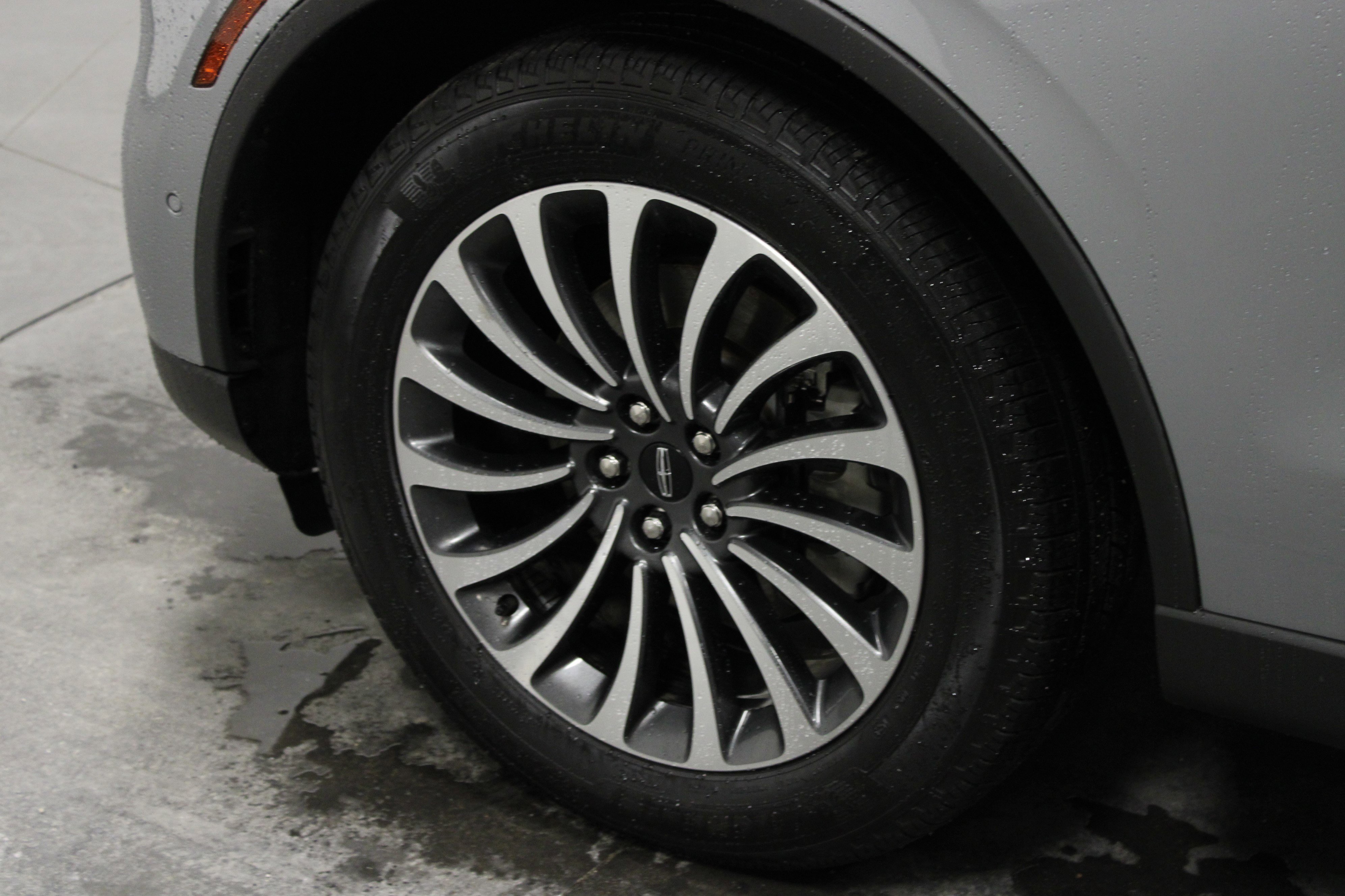 Used 2022 Lincoln Aviator Reserve w/ Equipment Group 201A image 10