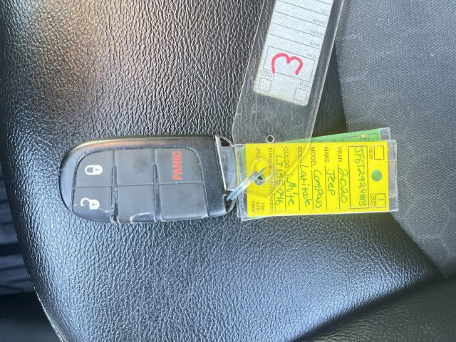 Used 2020 Jeep Compass Latitude FWD image 35