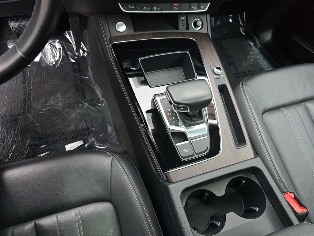 Certified 2023 Audi Q5 2.0T Premium Plus w/ Premium Plus Package AWD/4WD image 28