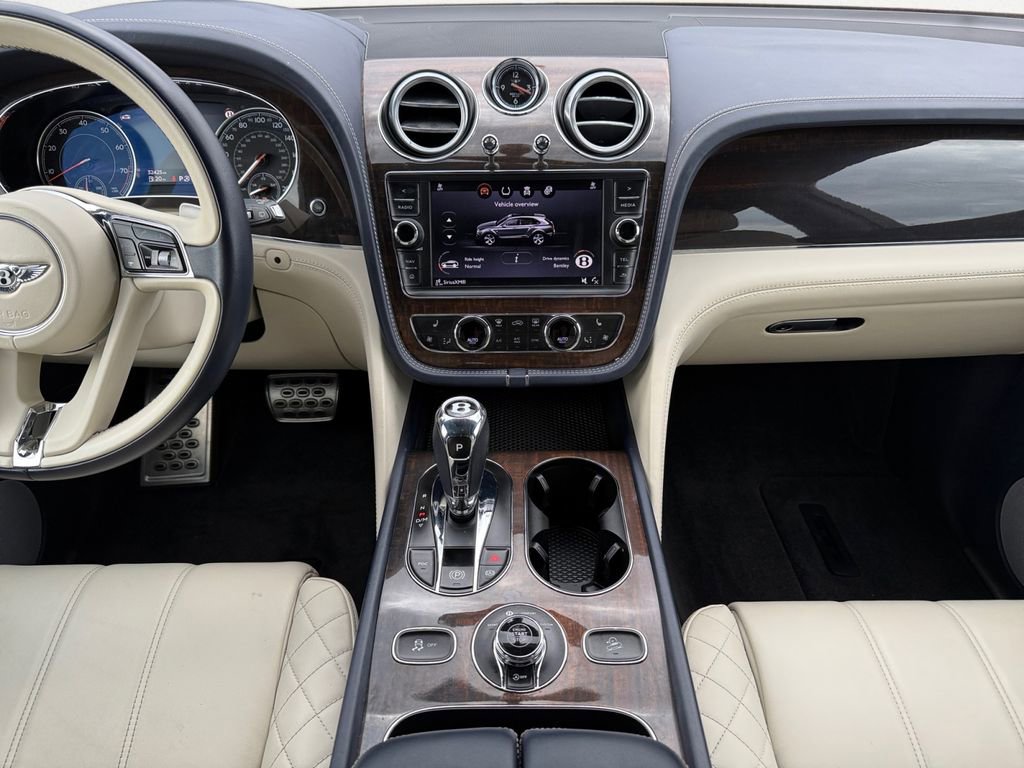 Used 2019 Bentley Bentayga AWD/4WD image 8