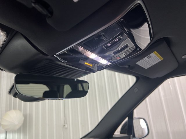 Certified 2025 Land Rover Range Rover SE AWD/4WD image 35