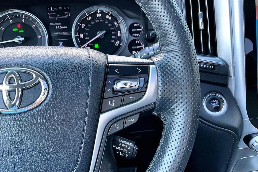 Used 2017 Toyota Land Cruiser AWD/4WD image 12