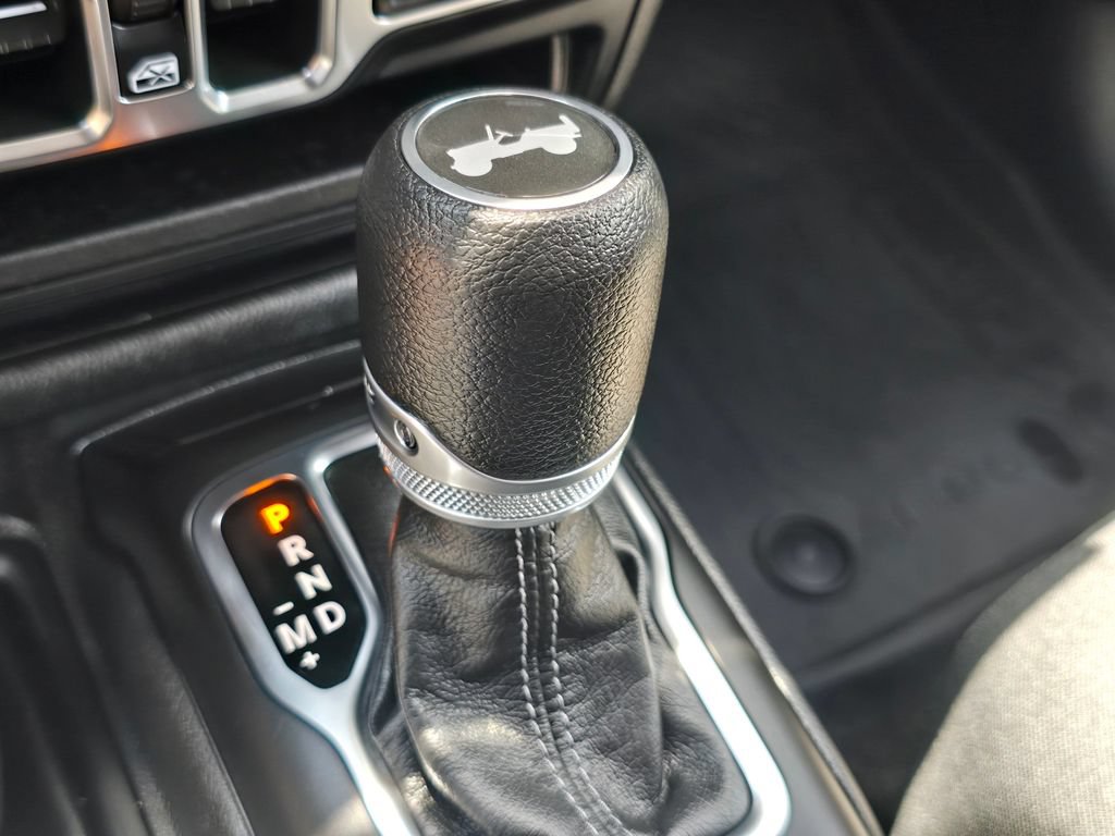 Used 2024 Jeep Wrangler Unlimited Sport AWD/4WD image 44