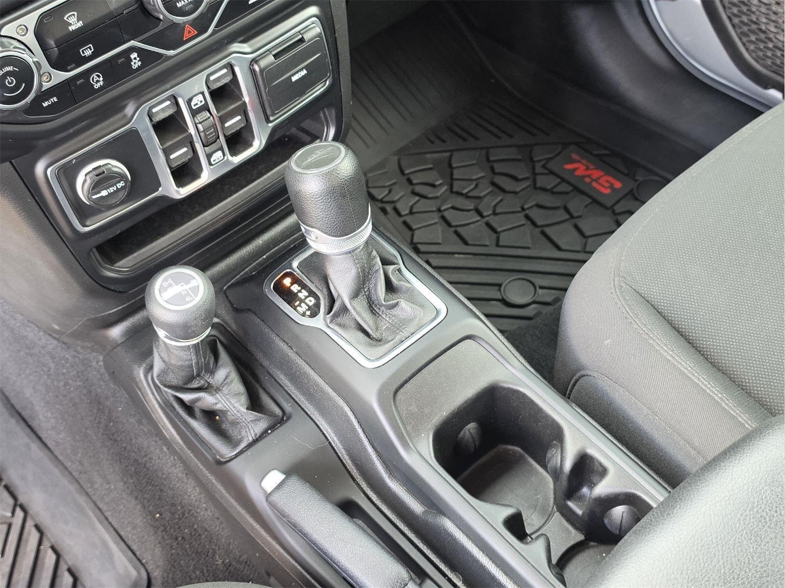 Used 2023 Jeep Gladiator Sport AWD/4WD image 21