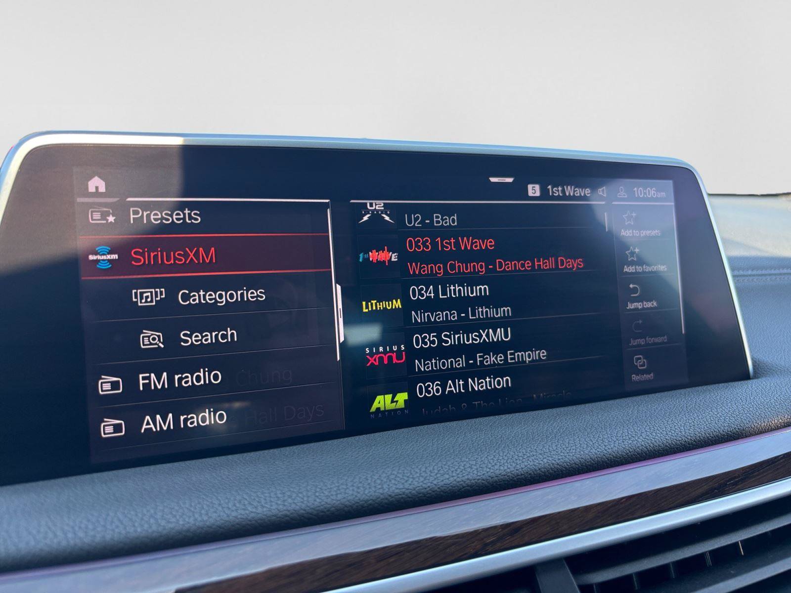 Used 2022 BMW 740i xDrive w/ M Sport Package AWD/4WD image 24