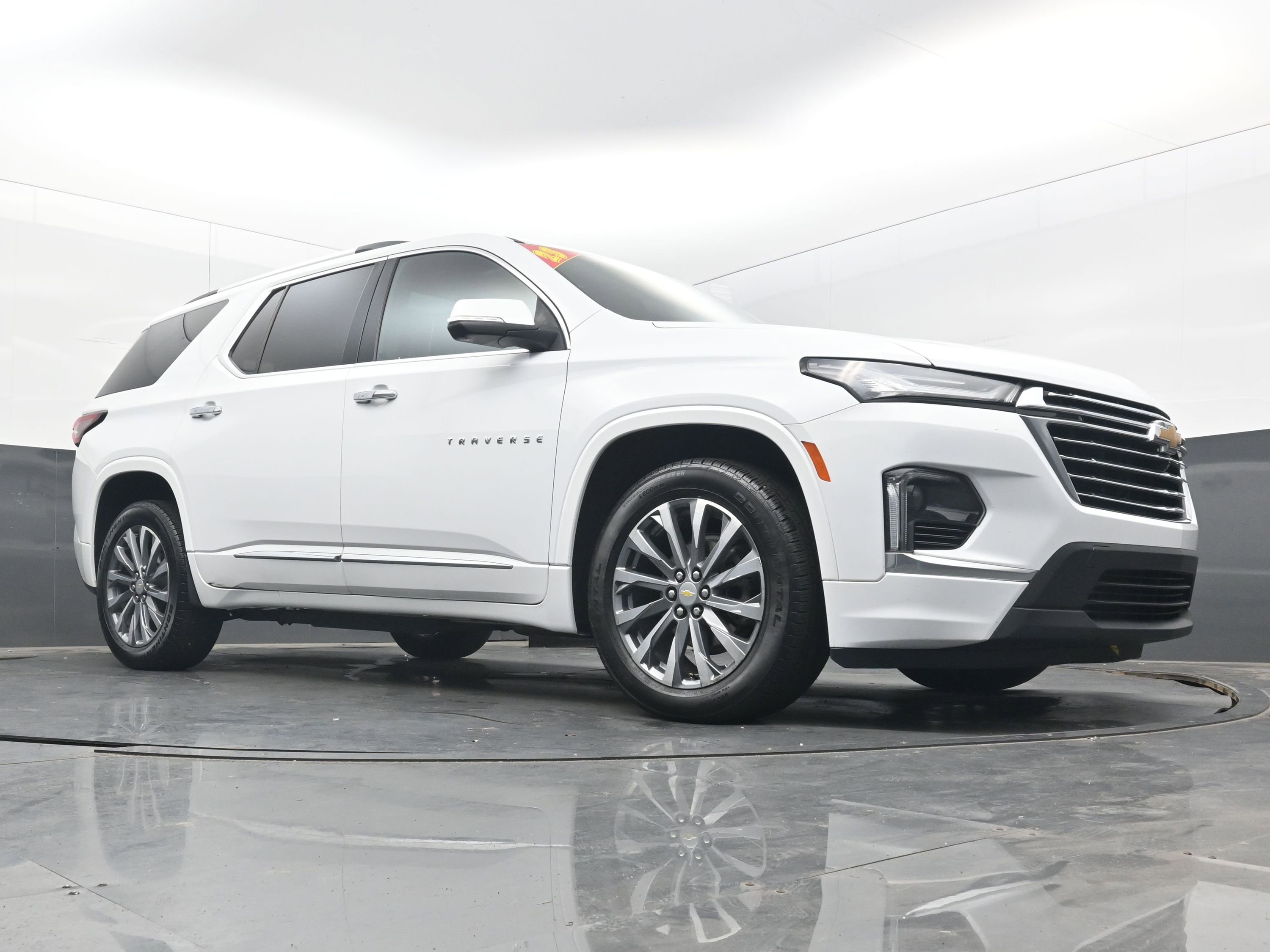 Used 2023 Chevrolet Traverse Premier image 23