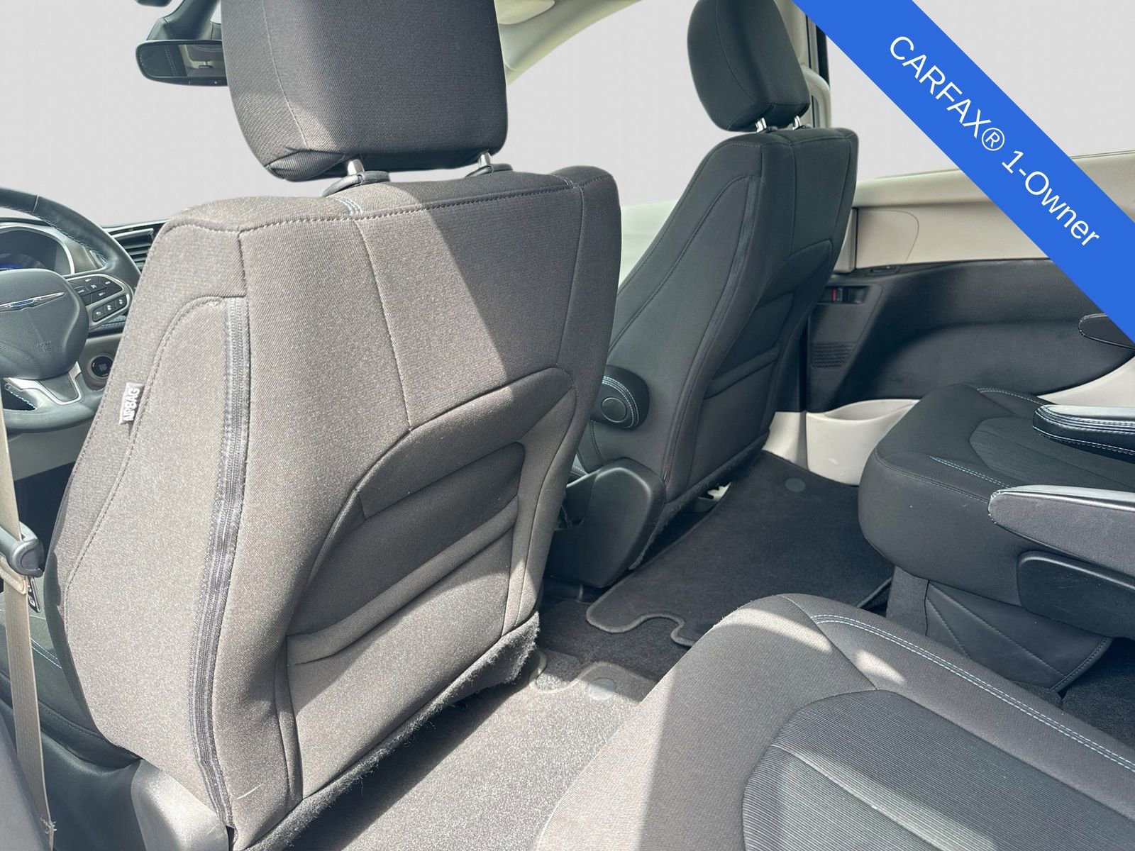 Used 2021 Chrysler Pacifica Touring w/ Cold Weather Group FWD image 21