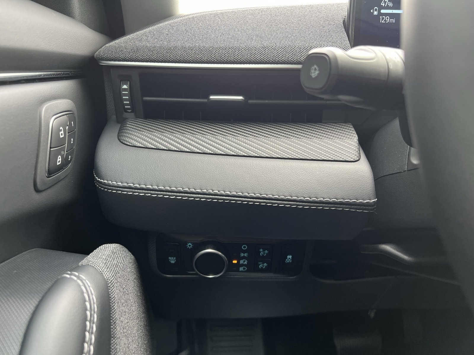 Used 2025 Ford Mustang Mach-E Premium image 26