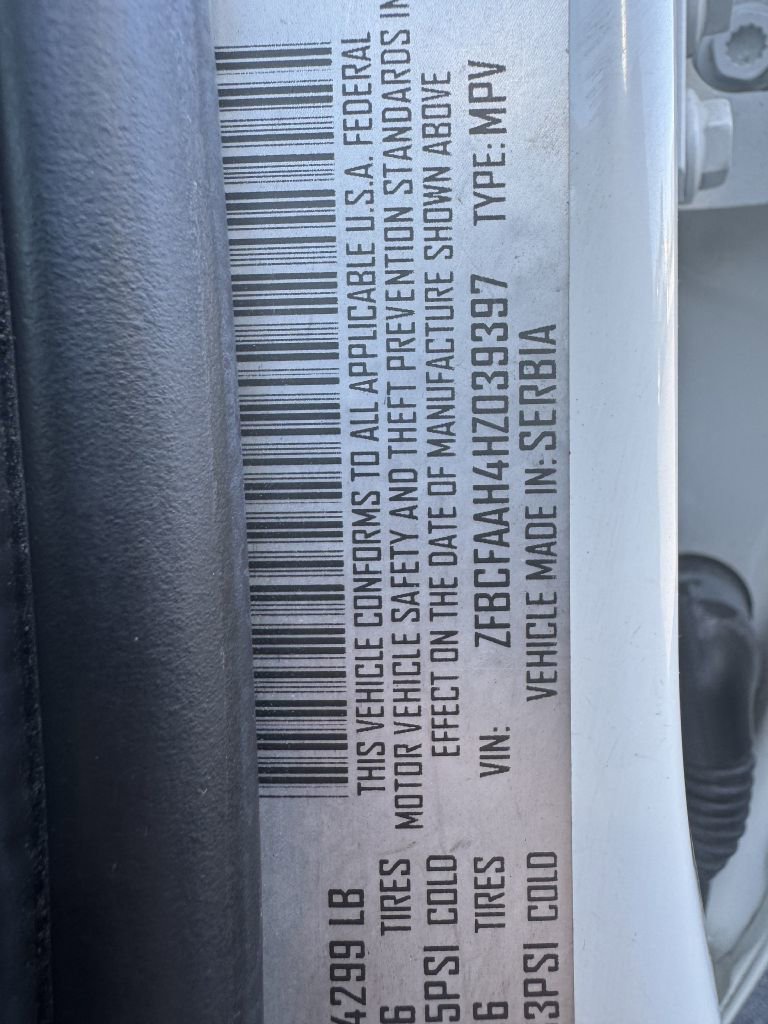 Used 2017 FIAT 500L Pop w/ Premium Package FWD image 16