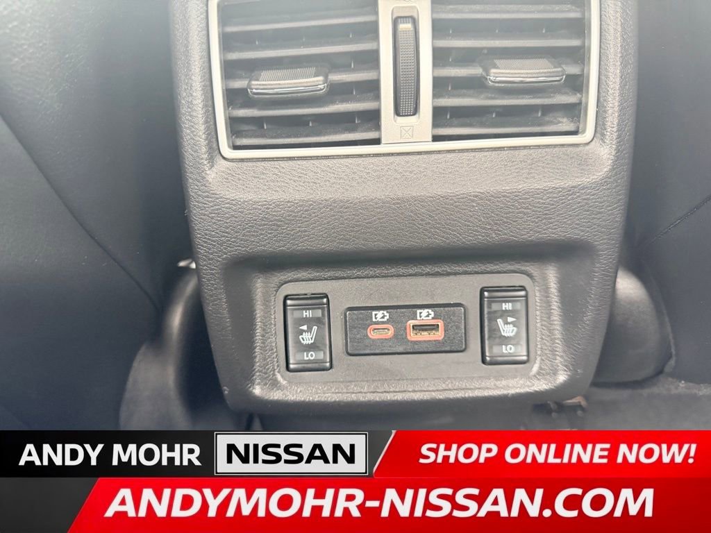 Used 2023 Nissan Maxima SL image 32