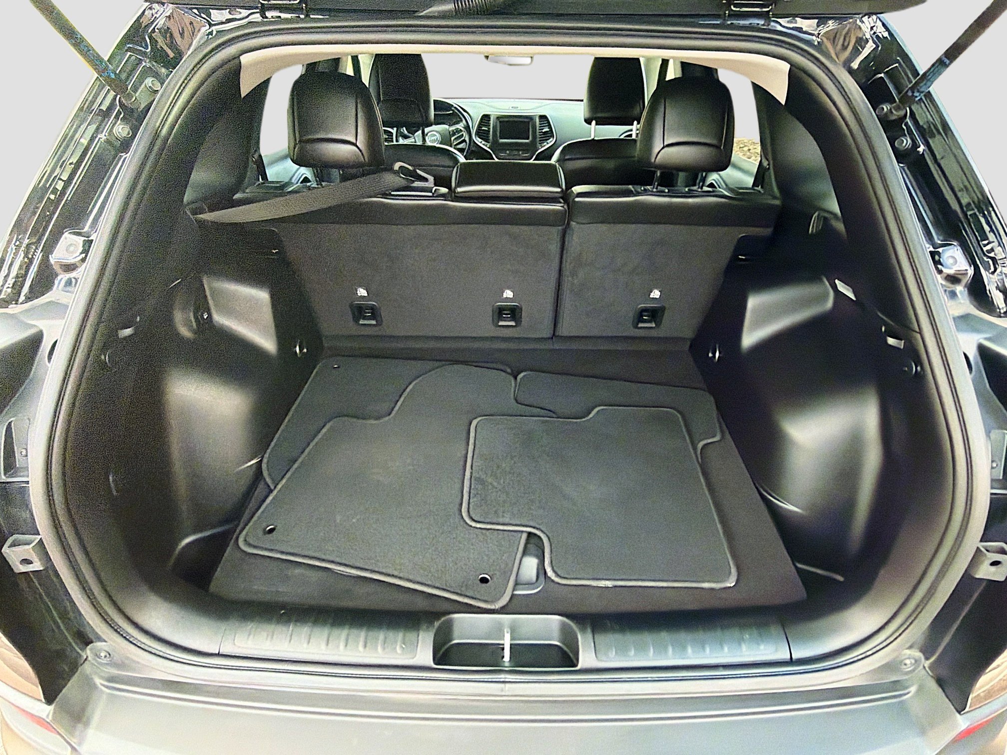 Used 2021 Jeep Cherokee Latitude Lux image 28