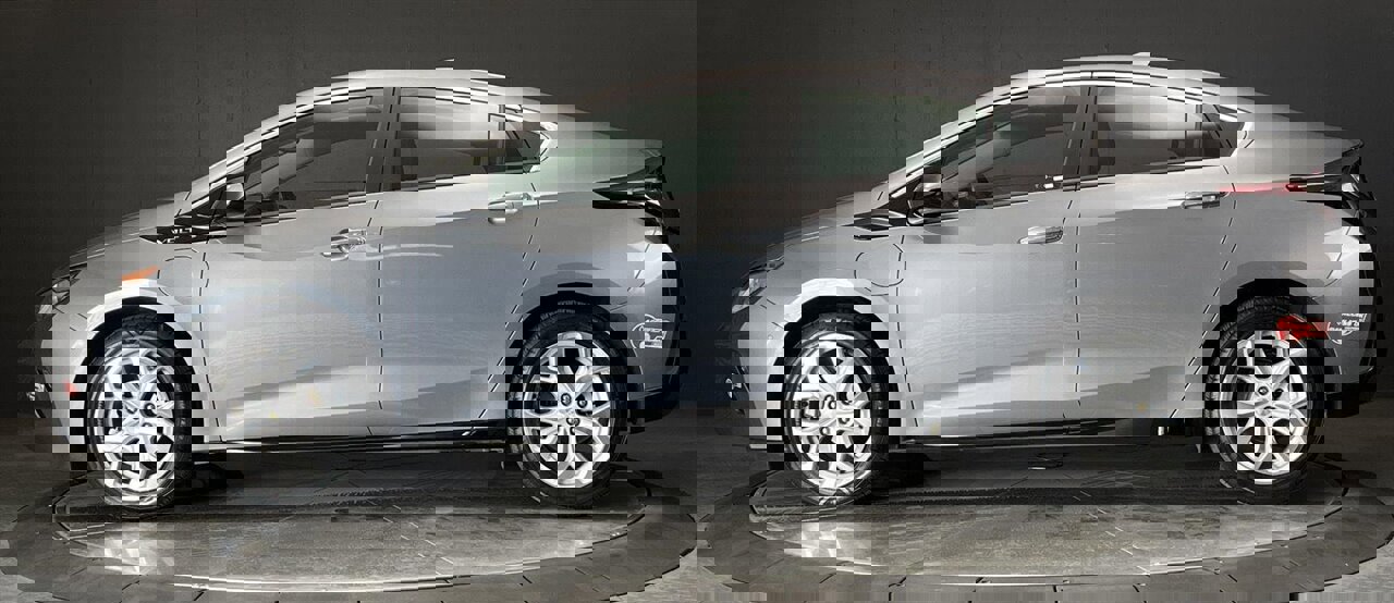 Used 2018 Chevrolet Volt Premier w/ Driver Confidence Package image 10