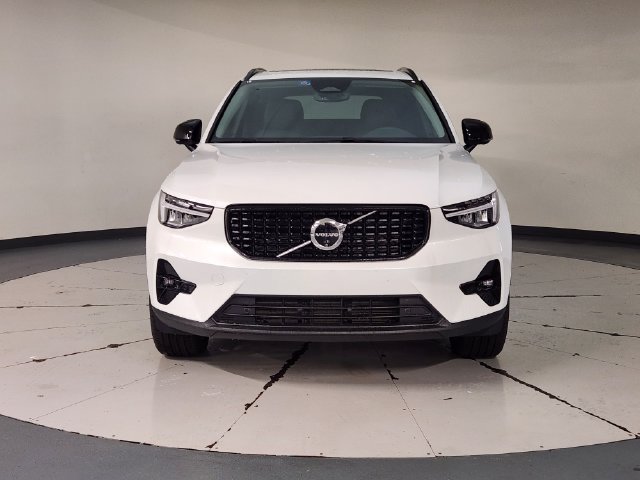 Certified 2026 Volvo XC40 B5 Plus w/ Protection Package Premier AWD/4WD image 9
