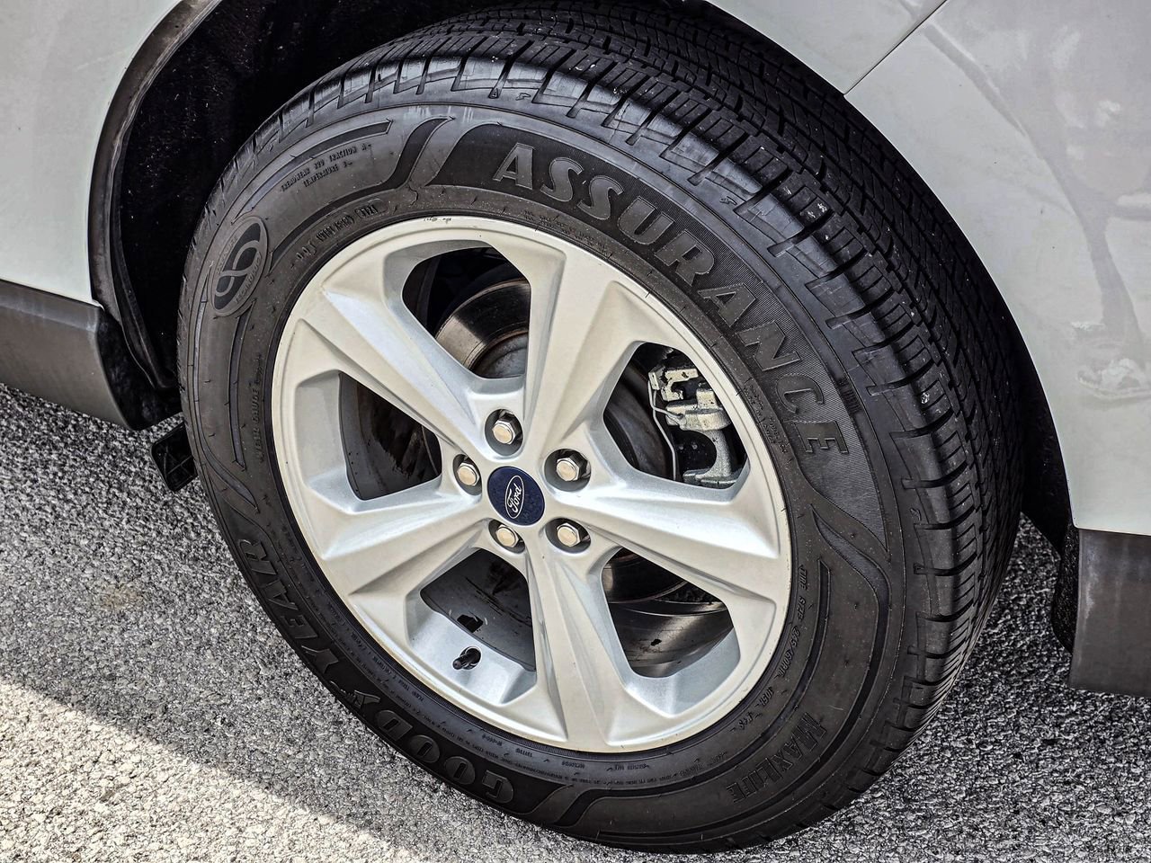 Used 2021 Ford Edge SE FWD image 9