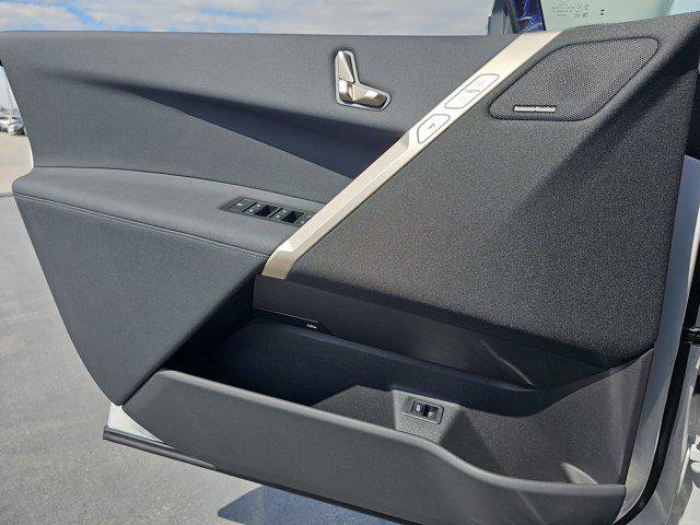 New 2026 BMW iX xDrive60 w/ Premium Package image 27
