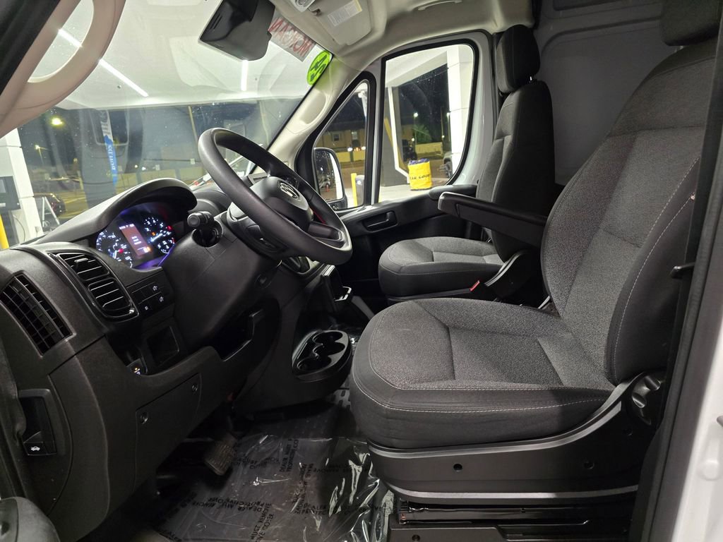 Used 2024 RAM ProMaster 2500 w/ Convenience Group image 16