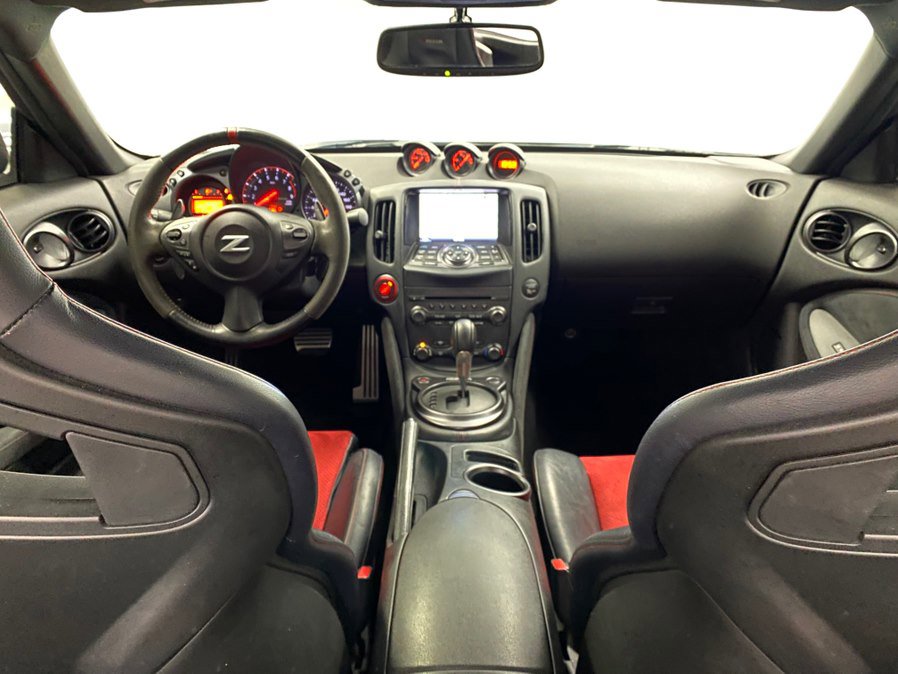 Used 2016 Nissan 370Z NISMO RWD image 26
