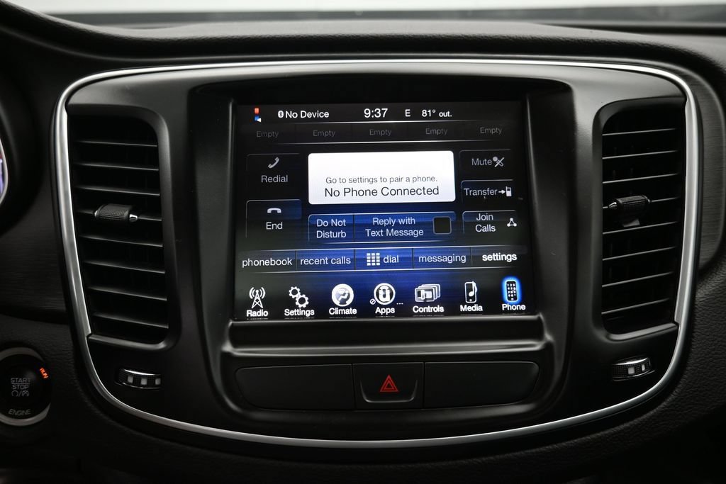 Used 2016 Chrysler 200 Limited w/ Anniversary Edition FWD image 18