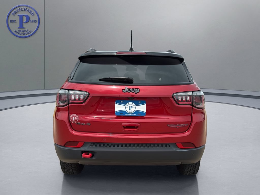 Used 2025 Jeep Compass Trailhawk AWD/4WD image 6
