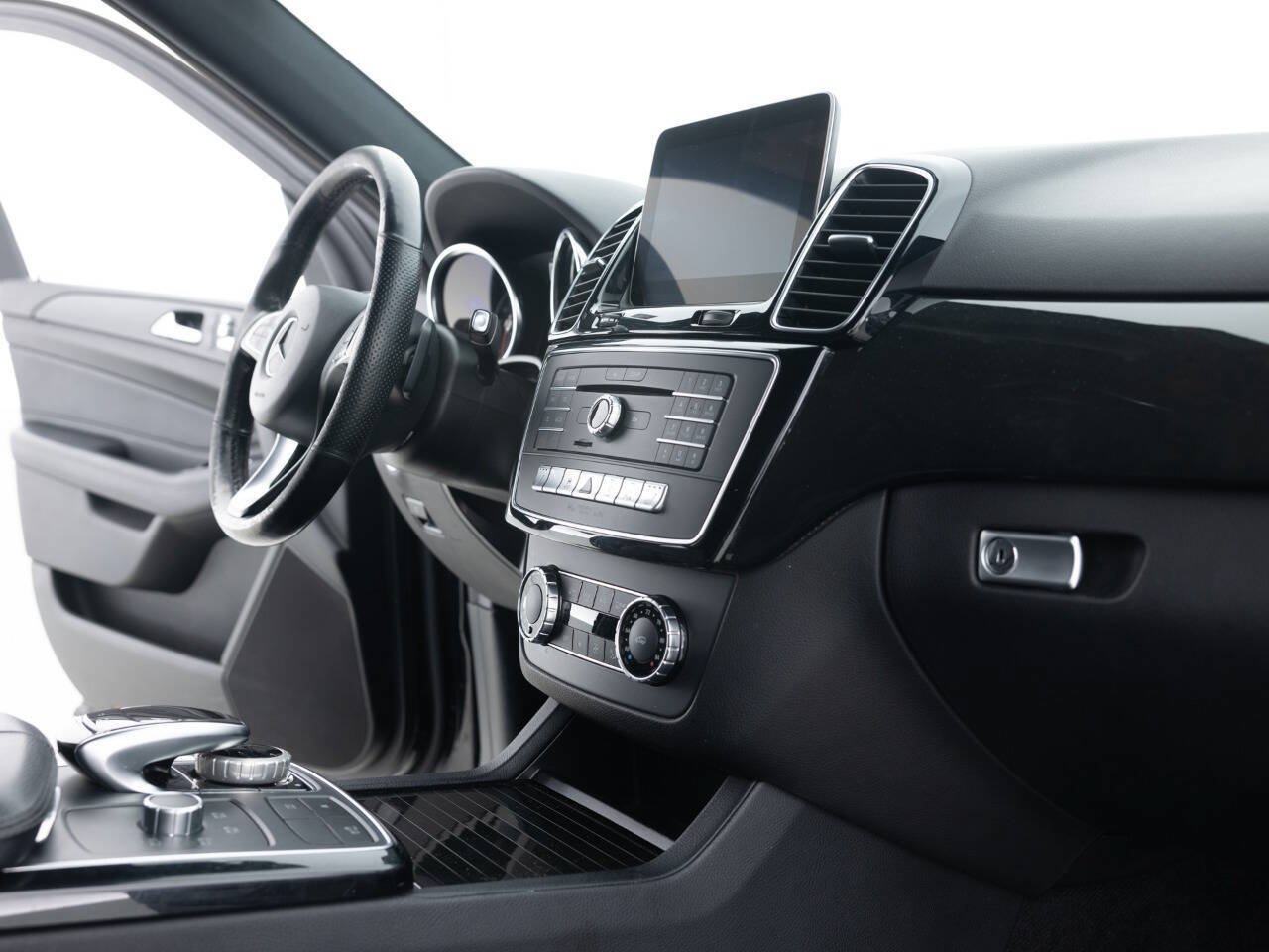 Used 2019 Mercedes-Benz GLE 400 4MATIC image 27