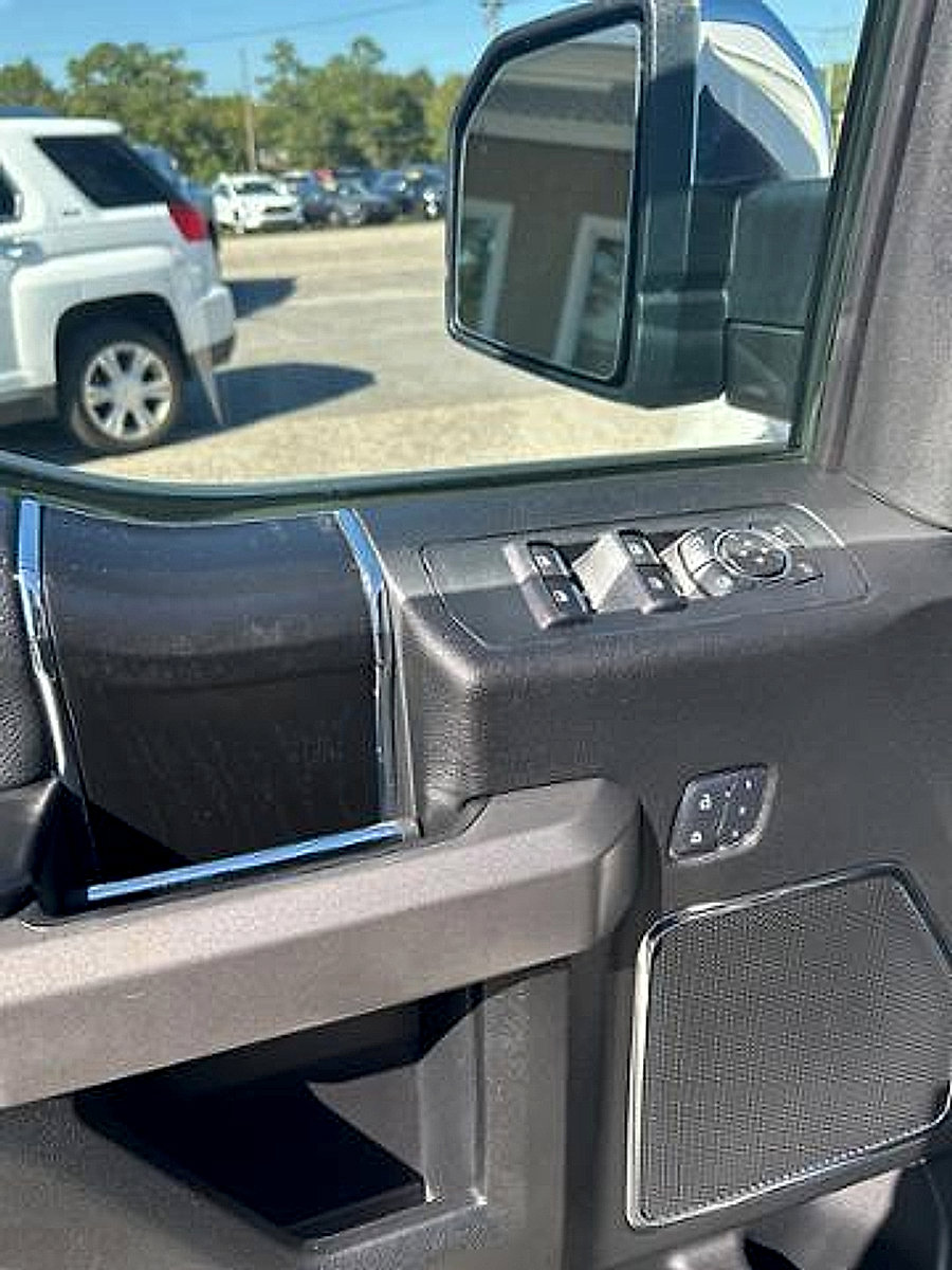 Used 2018 Ford F150 Platinum w/ Equipment Group 701A Luxury image 14