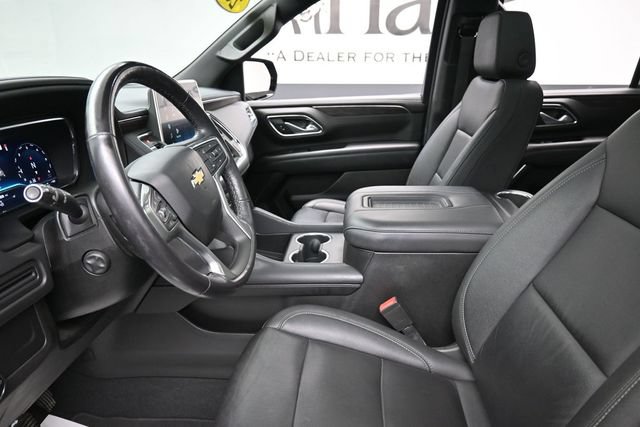Used 2022 Chevrolet Tahoe LT w/ Luxury Package AWD/4WD image 16