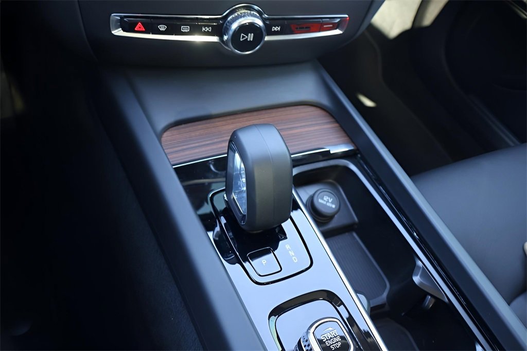 Used 2024 Volvo S60 B5 Plus w/ Climate Package image 27