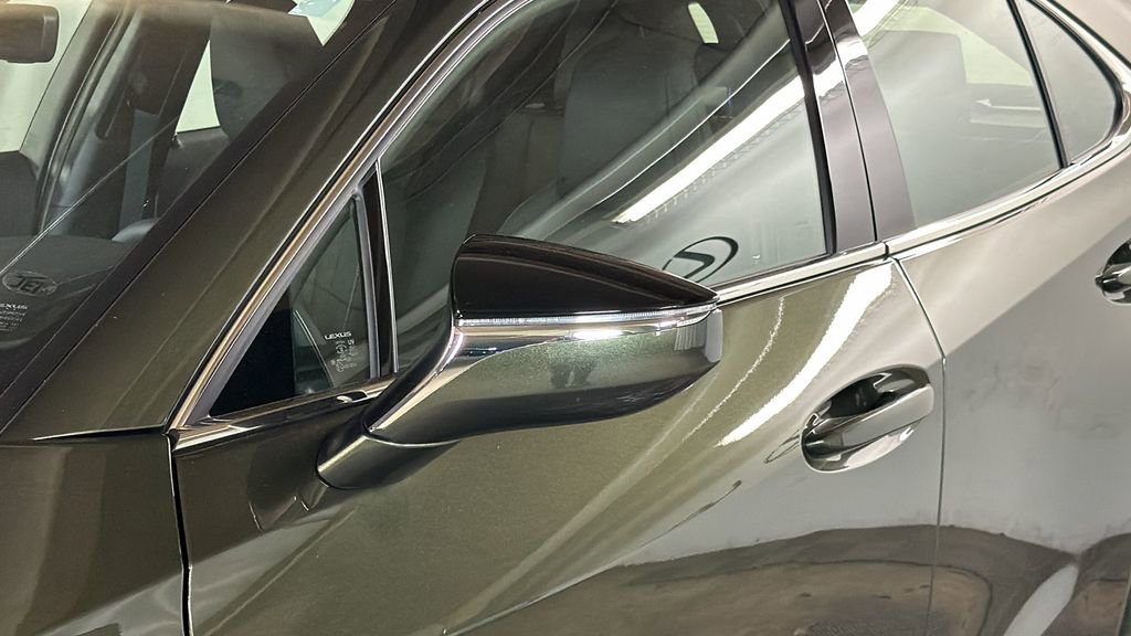 Certified 2025 Lexus UX 300h AWD w/ Accessory Package (Z1) image 5