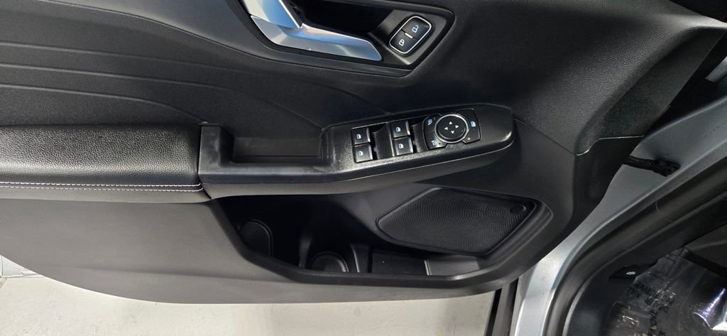 Used 2024 Ford Escape Base image 65