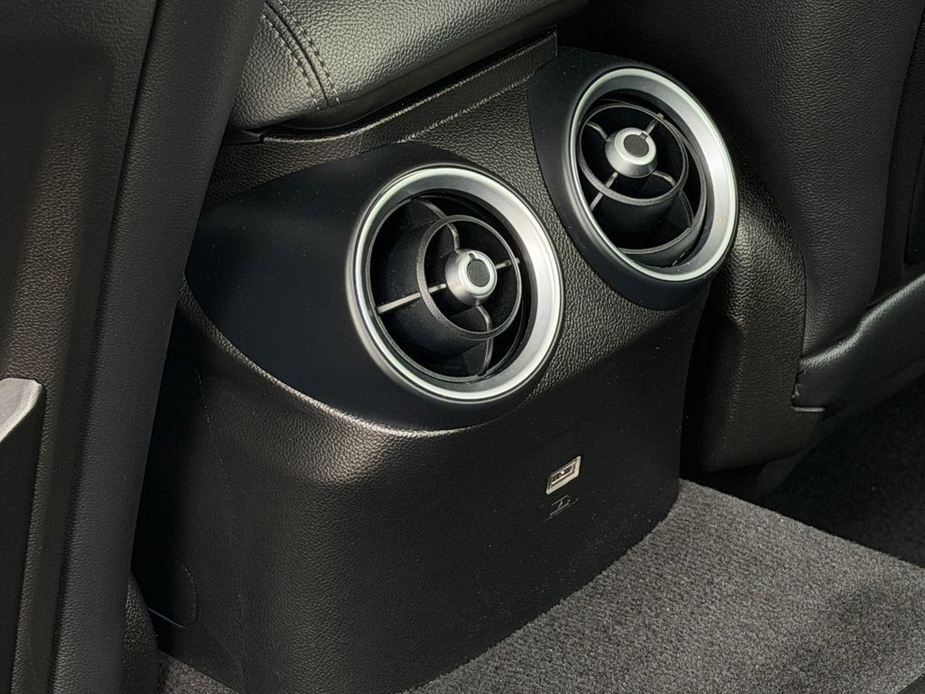 Used 2017 Alfa Romeo Giulia Ti w/ TI 19" Sport Package image 32