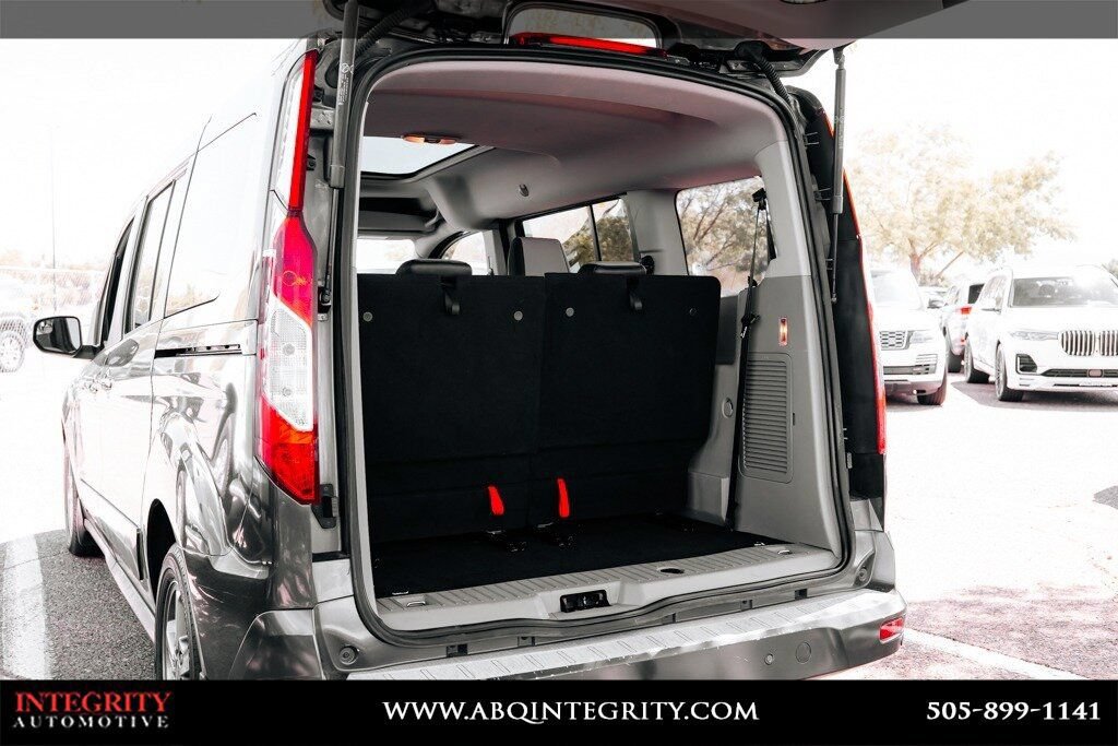 Used 2019 Ford Transit Connect Titanium w/ Titanium Premium Package FWD image 17