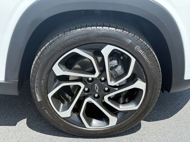 Used 2025 Chevrolet Trax RS w/ Driver Confidence Package FWD image 29