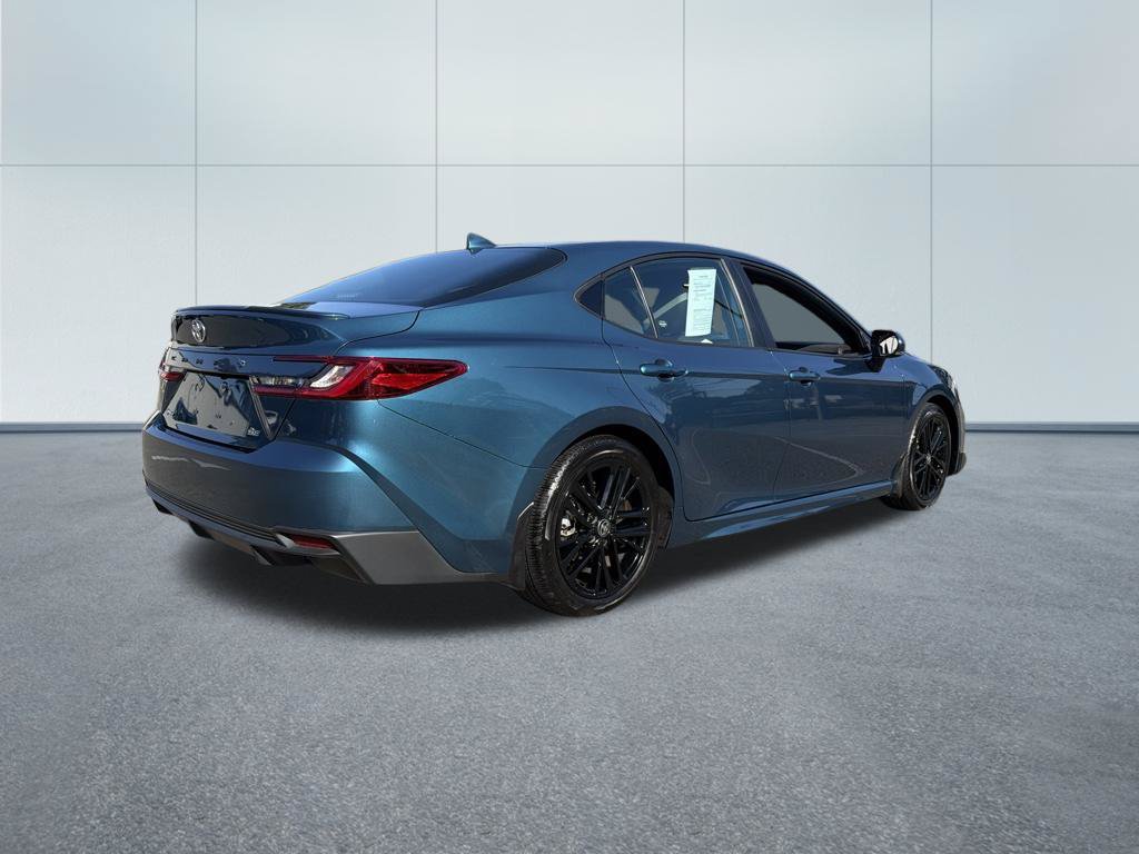 Used 2025 Toyota Camry SE w/ Convenience Package FWD image 5