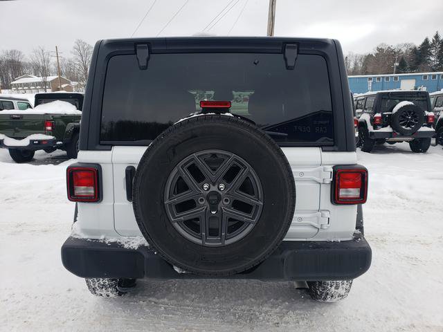 Used 2025 Jeep Wrangler Sport S image 4