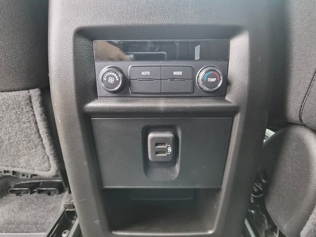 Used 2023 Chevrolet Traverse LT FWD image 42