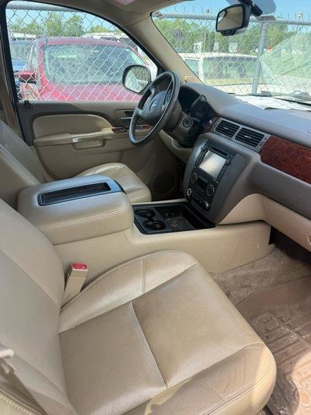 Used 2013 GMC Yukon XL SLT AWD/4WD image 6