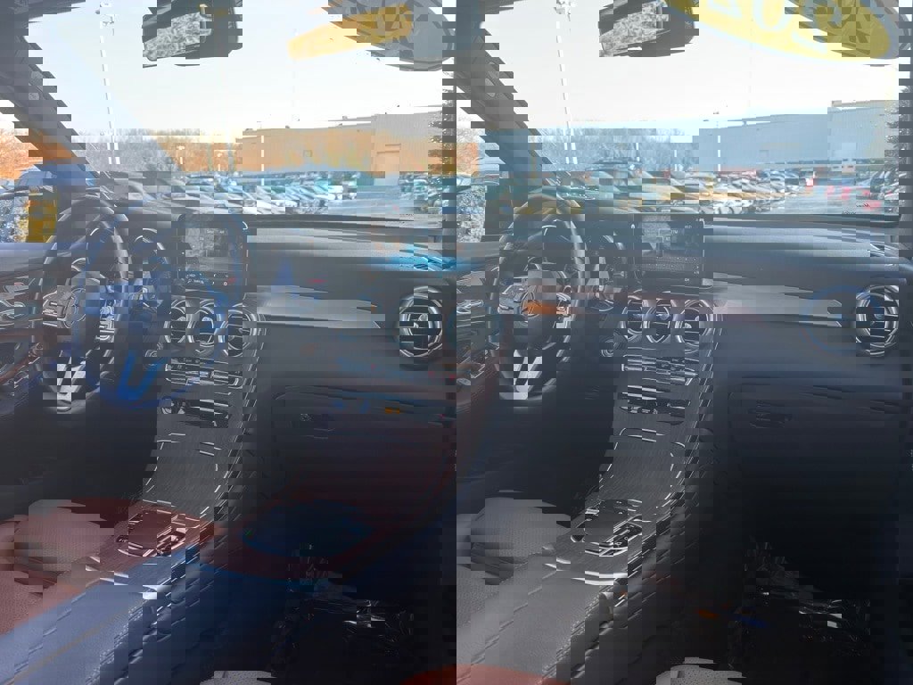 Used 2022 Mercedes-Benz GLC 300 4MATIC image 16