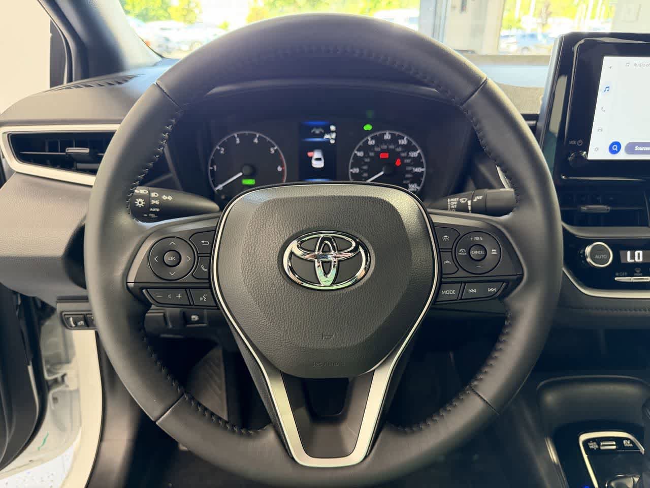 Used 2025 Toyota Corolla SE FWD image 15
