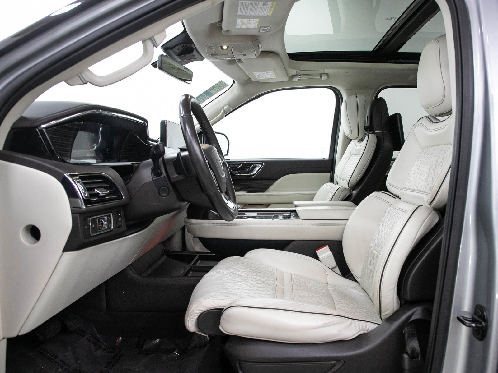 Used 2022 Lincoln Navigator L Black Label AWD/4WD image 27