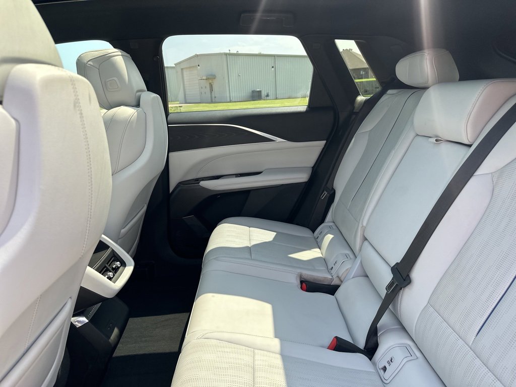 Certified 2024 Cadillac Lyriq Sport image 33