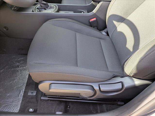 New 2027 Hyundai Kona SE FWD image 4