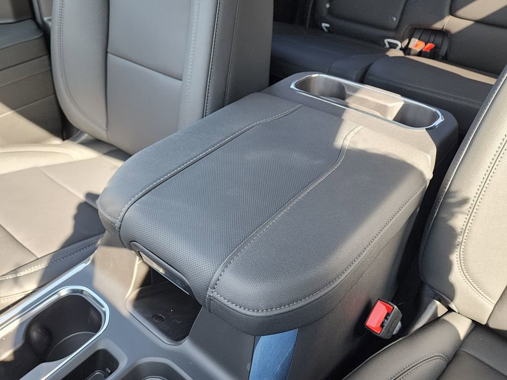 New 2026 GMC Sierra 1500 SLT image 31