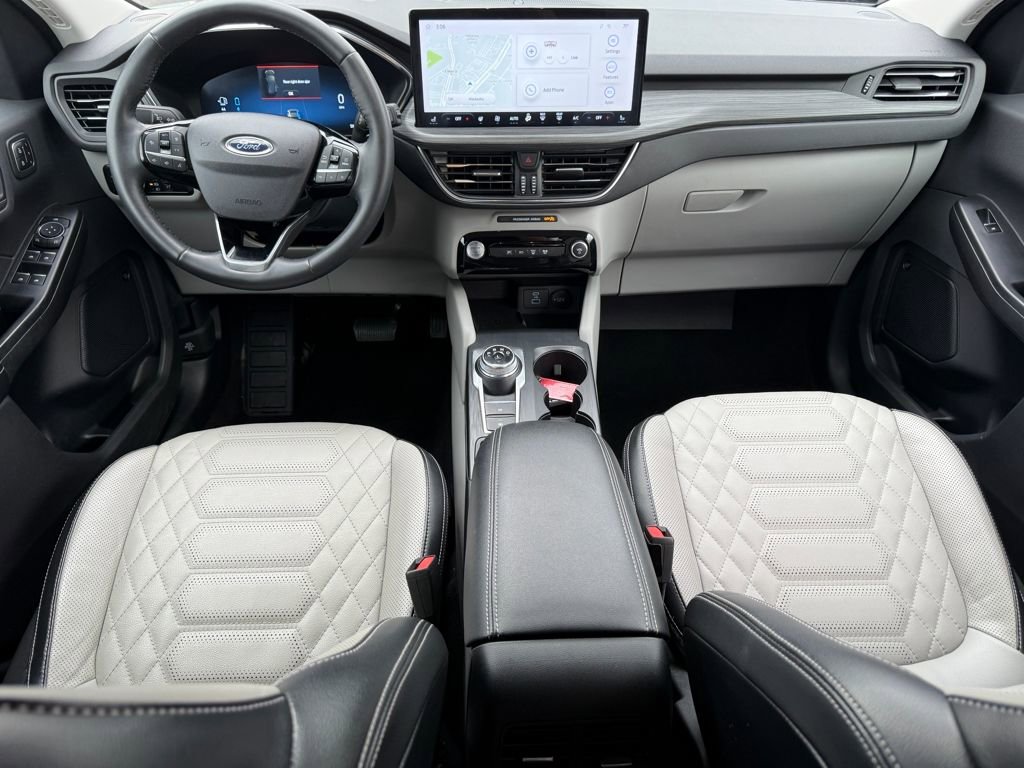 Certified 2023 Ford Escape SE w/ PHEV Premium Package image 13