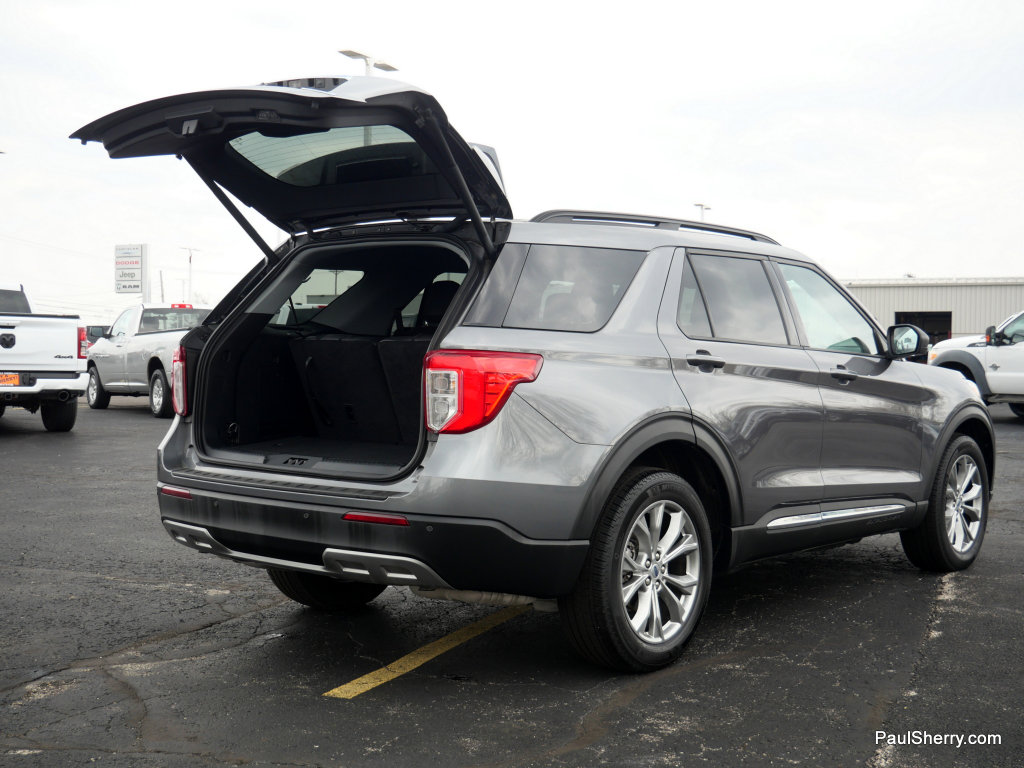 Used 2024 Ford Explorer XLT w/ Equipment Group 202A image 21