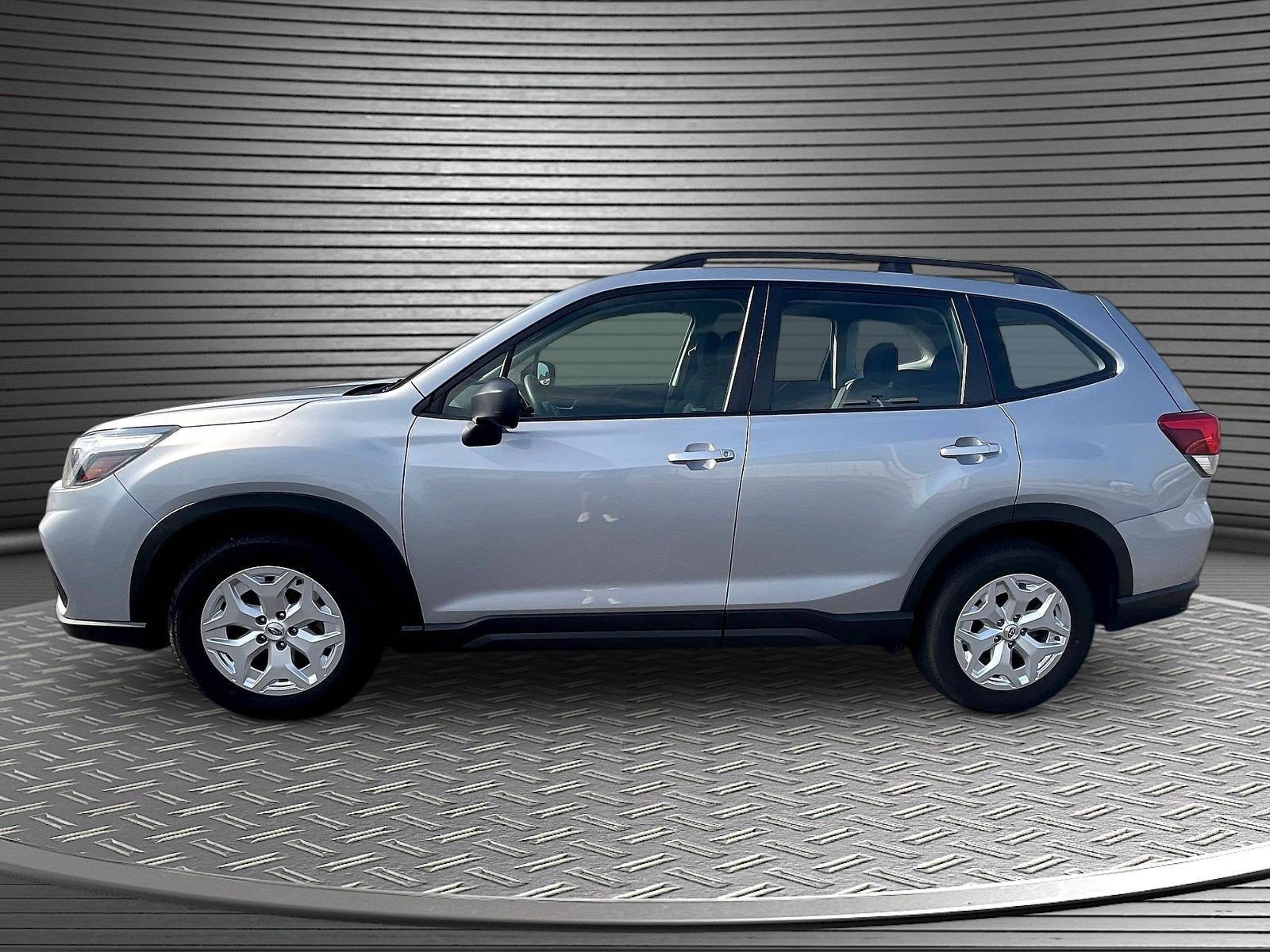 Used 2021 Subaru Forester AWD/4WD image 4