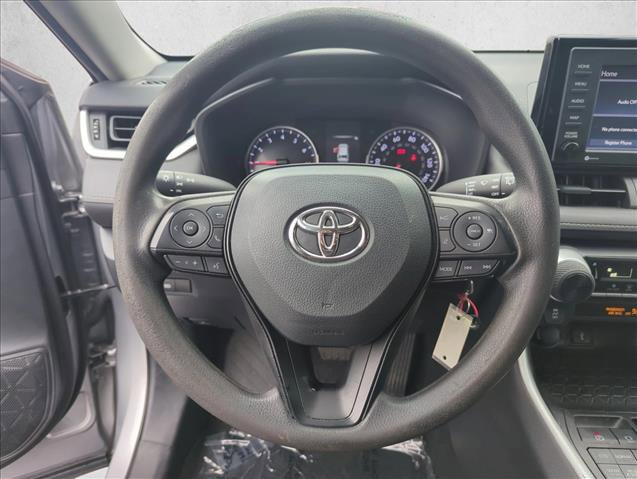 Used 2022 Toyota RAV4 LE image 11