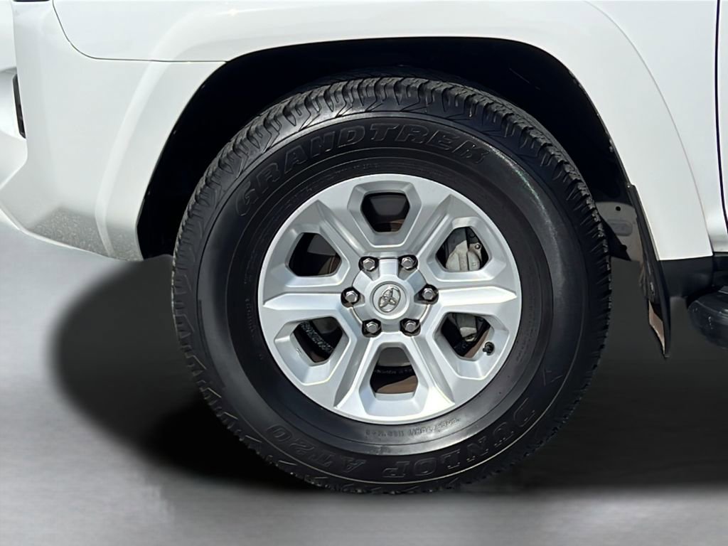 Used 2023 Toyota 4Runner SR5 Premium w/ Moonroof Package RWD image 26